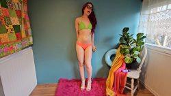 Bikini Model Poop7896980798070s During Photo Shoot 00000