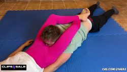 Cruel Head Scissors Smother In Pink Leggings 00002