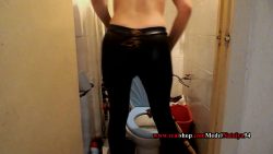 ModelNatalya94 - Yana Shits In Leather Pants 00002